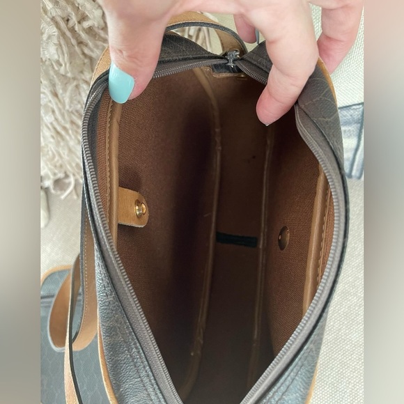 ⭐️CHRISTIAN DIOR 🍯 COMB⭐️ Crossbody handbag W/Pouch✨She is a beauty✨💯AuThEnTiC - Picture 10 of 14